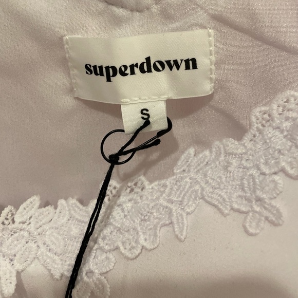 SUPERDOWN LACE SLIP - Picture 3 of 3